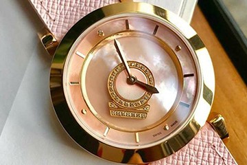 昆明欧米茄机械表为什么总快2-3分钟