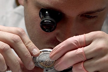 昆明欧米茄手表秒针为什么不走了